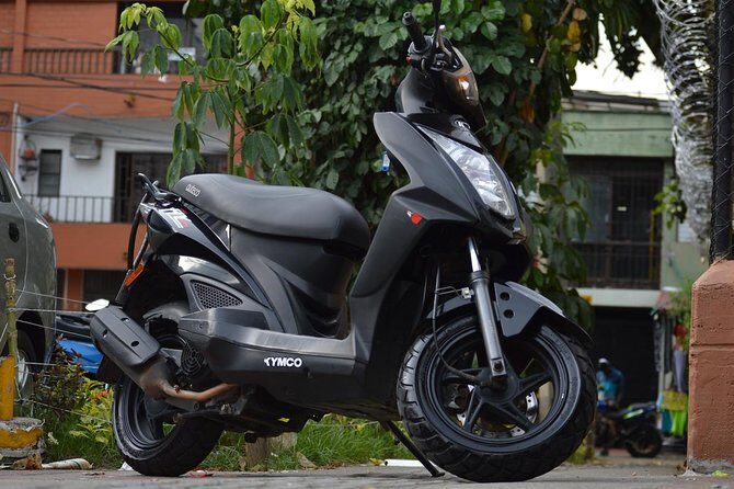 Scooter 125cc motorcycle rental in Medellin - Exploring Medellin on Two Wheels: The 125cc Motorcycle Rental Experience