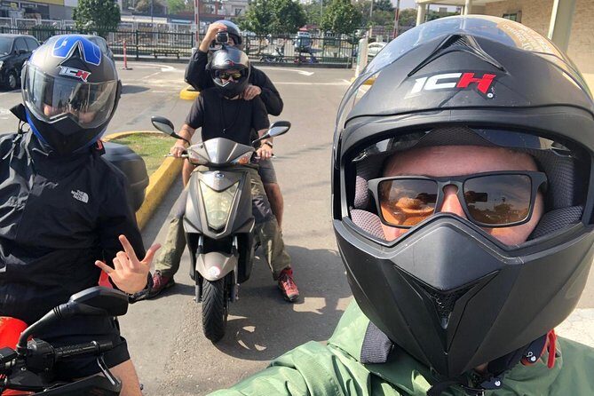 Scooter 125cc motorcycle rental in Medellin - Key Points