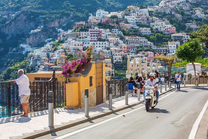 Scooter rental to visit the Amalfi Coast - The Itinerary and What to Expect