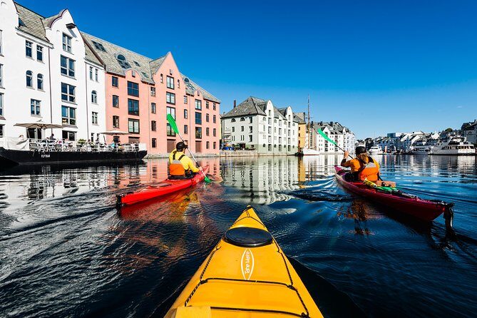 Sea Kayaking In Ålesund - A Deep Dive into the Ålesund Sea Kayaking Experience