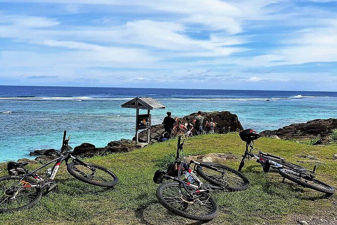 Seat in Coach Transfer from Rarotonga Hotel to Airport - FAQ