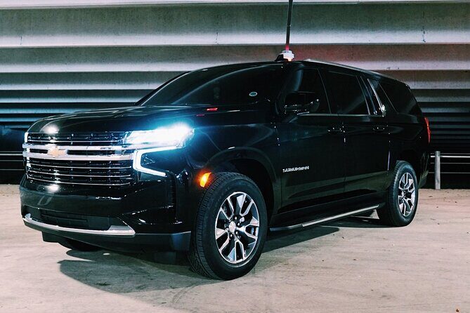 Seattle Arrival Chauffeur Driven Airport Transport - Who Should Book This Service?