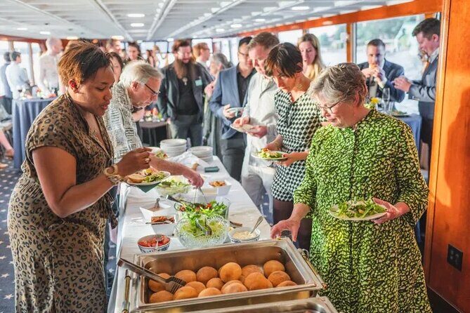 Seattle Buffet Dinner Cruise - An In-Depth Look at the Seattle Buffet Dinner Cruise