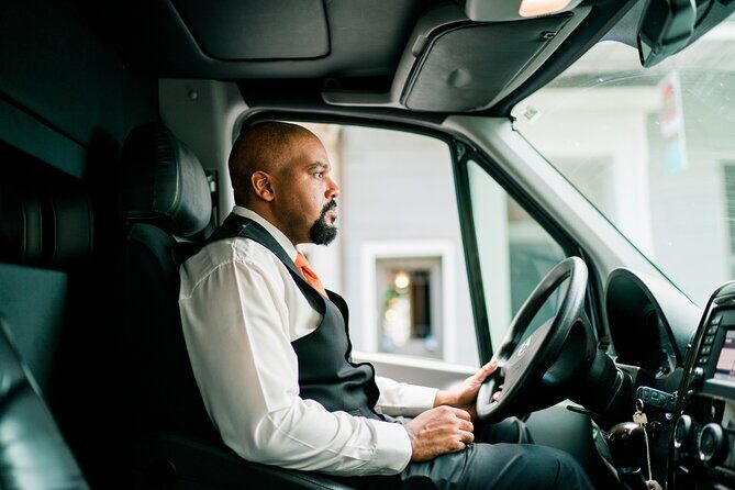 Seattle Roundtrip Chauffeur Driven Airport Transfer - Seattle Roundtrip Chauffeur Driven Airport Transfer: Your Stress-Free Start and End in the Emerald City