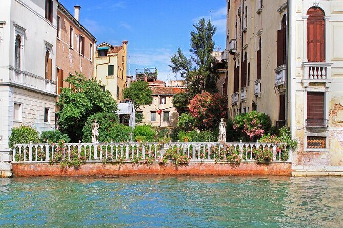 Secret Gardens of Venice Walking Tour - Key Points