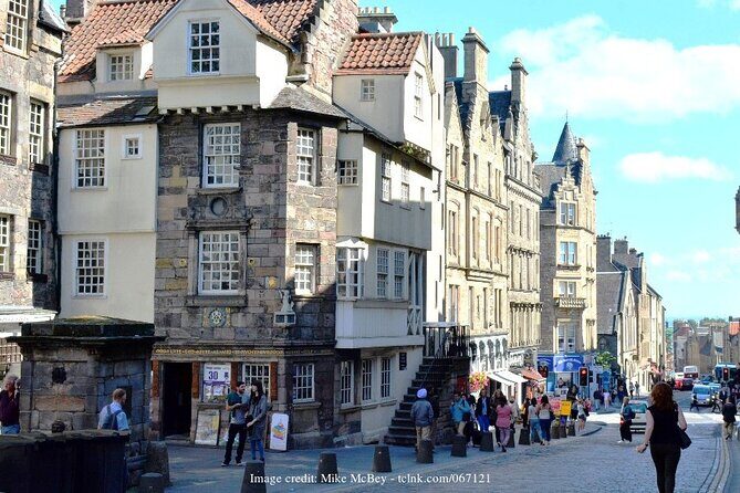 Secrets of the Royal Mile: Private 2.5-hour Walking Tour - Key Points