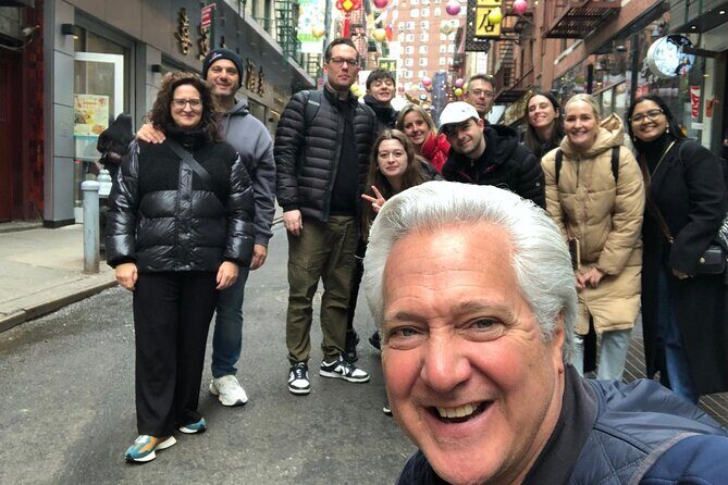 See 20+ Top Manhattan Sights (Walking Tour with Fun NYC Guide) - A Brief Introduction to the Tour Experience