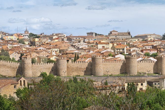 Segovia and Avila Private Tour with Lunch and Hotel Pick up from Madrid - Exploring Spain’s Historic Gems: A Deep Dive into the Tour