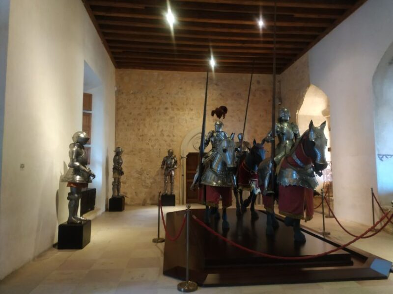 Segovia: Guided Walking Tour with Alcázar Entry - Who Should Take This Tour?