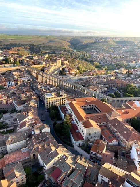 Segovia: Hot-air balloon ride with cava toast - FAQ