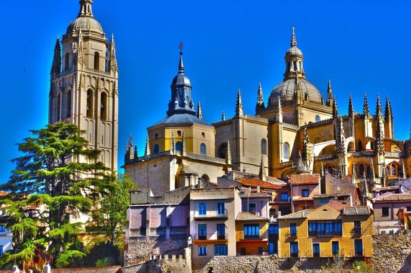 Segovia - Old Town tour including Castle visit - Frequently Asked Questions