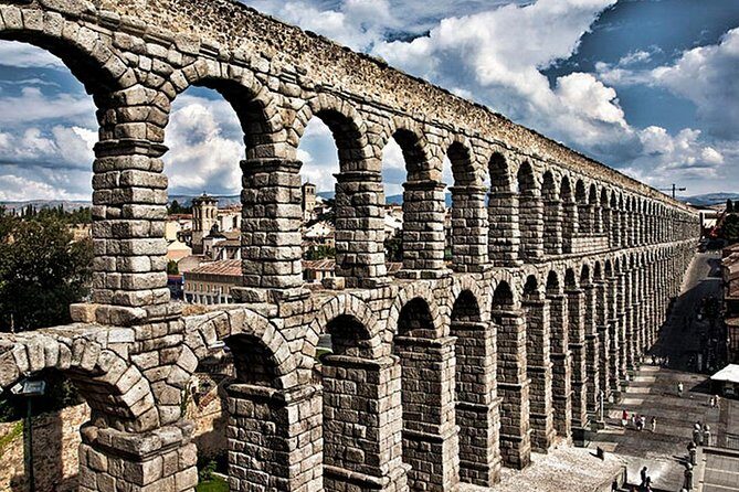 Segovia Private 5 hours Tour from Madrid with Hotel Pick up - What to Consider