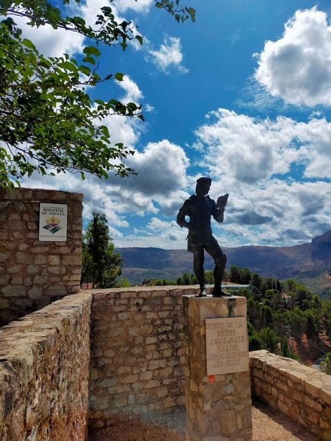 Segura de la Sierra: Highlights Walking Tour - Key Points