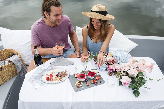 Self Drive Electric Boat Hire in Canberra - A Detailed Look at Self-Drive Electric Boat Hire in Canberra