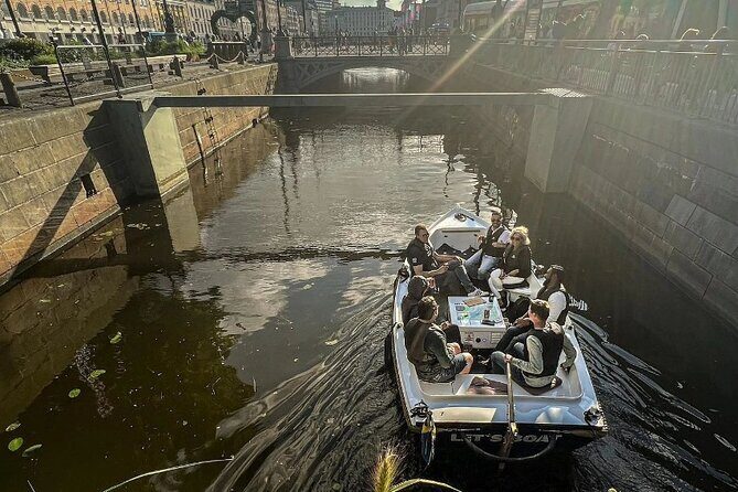 Self Drive Electric Boat in the Canals - Why This Experience Stands Out