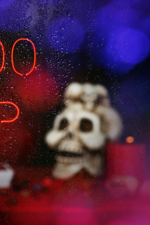 Self Guided Audio Ghost Tour in New Orleans in 6 Languages - Self Guided Audio Ghost Tour in New Orleans in 6 Languages: A Spooky, Self-Paced Adventure