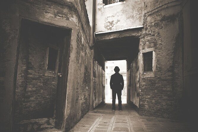 Self-Guided Audio Tour-Behind the shadow of evil: Jack the Ripper - A Detailed Walkthrough of the Itinerary