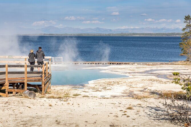 Self-Guided Audio Tour of Yellowstones West Thumb Basin - In-Depth Review of the West Thumb Basin Self-Guided Audio Tour