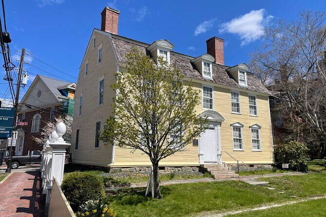 Self Guided Haunted Walking Tour in Portsmouth APP/GPS/EMF Reader - Authenticity and Experience Quality