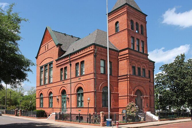 Self-Guided Jefferson Ghosts Walking Tour - Who Will Love This Tour?