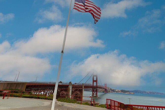 Self-Guided Palace of Fine Arts to Golden Gate Bridge Audio Tour - Key Points