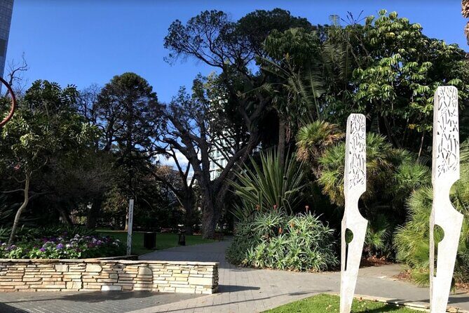 Self-Guided Perth Scavenger Hunt: Perched On A Swan - A Closer Look at the Perth Scavenger Hunt