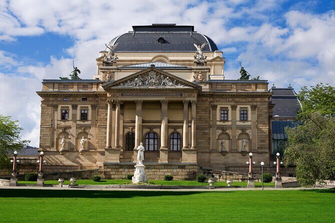 Self-guided scavenger hunt and city game in Wiesbaden - Exploring Wiesbaden Through a Game of Clues