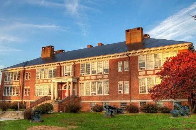 Self-Guided Scavenger Hunt: Centuries of Charlottesville - In-Depth Review of the Charlottesville Scavenger Hunt Experience