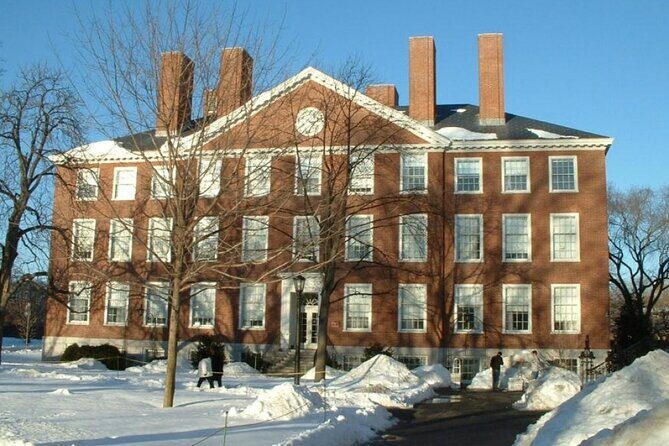 Self-Guided Scavenger Hunt: Historic Harvard Hunt - Who Will Love This?