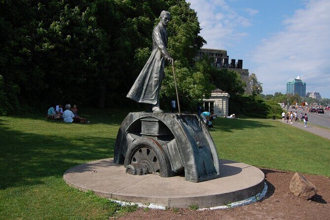 Self-Guided Scavenger Hunt: Hunt Along Niagara Falls - Practical Details & Tips