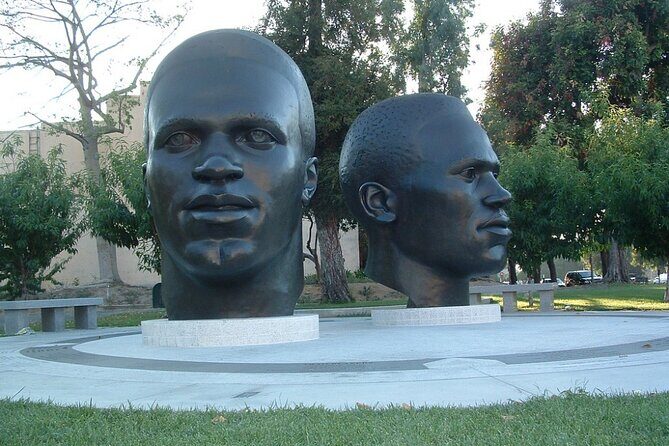 Self-Guided Scavenger Hunt: Pasadena In Full Bloom - Key Points