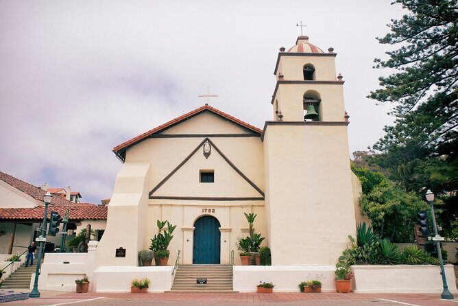 Self-Guided Ventura Scavenger Hunt: Ace Ventura - Exploring Ventura Through a Different Lens