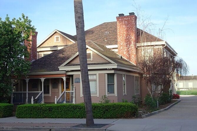 Self-Guided Ventura Scavenger Hunt: Ace Ventura - What Makes This Tour Special?