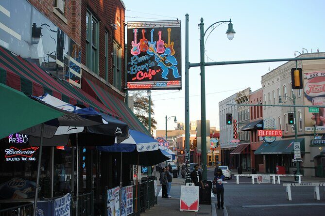 Self Guided Walking Tour of Beale Street in Memphis - Key Points