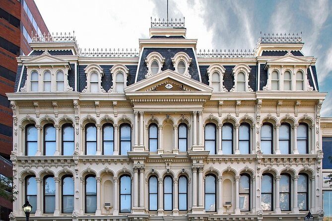 Self-Guided Wilmington Scavenger Hunt: Welcoming Wilmington - Exploring Wilmington Through a Self-Guided Adventure