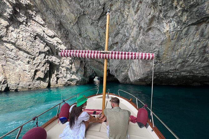 Selfie at Faraglioni, Water Taxi, Transfers in Capri! - Frequently Asked Questions