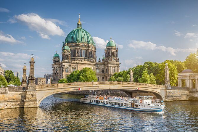 Semi-Private Berlin Highlights Shore Excursion from Warnemünde and Rostock Port - A Deep Dive Into the Berlin Experience