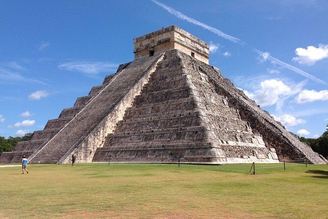 Semi-Private Chichen Itza, Cenote Ik Kil and Valladolid Tour - Transportation and Group Size