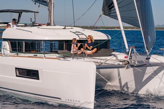 Semi Private Cruise with luxury Catamaran in Delos and Rhenia islands - A Relaxing Day on the Water: Semi-Private Catamaran Cruise in Mykonos