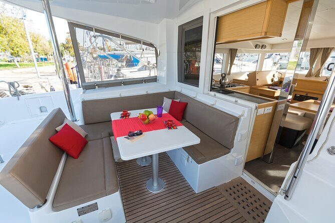 Semi Private Cruise with luxury Catamaran in Delos and Rhenia islands - Key Points