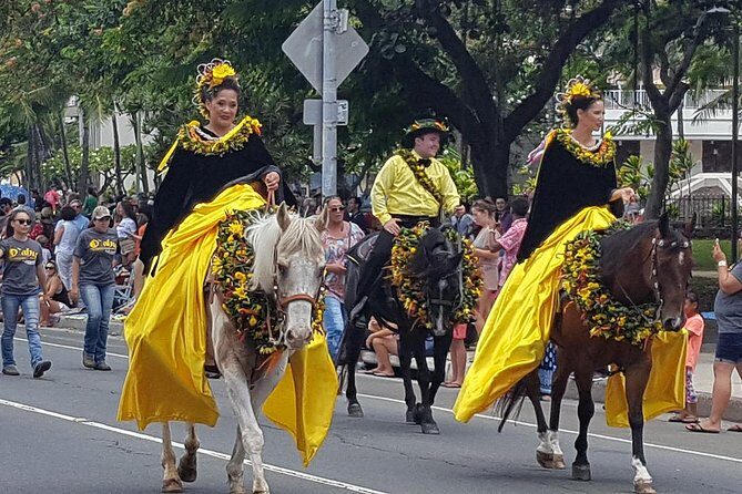 Semi Private Honolulu Historical Tour - Key Points