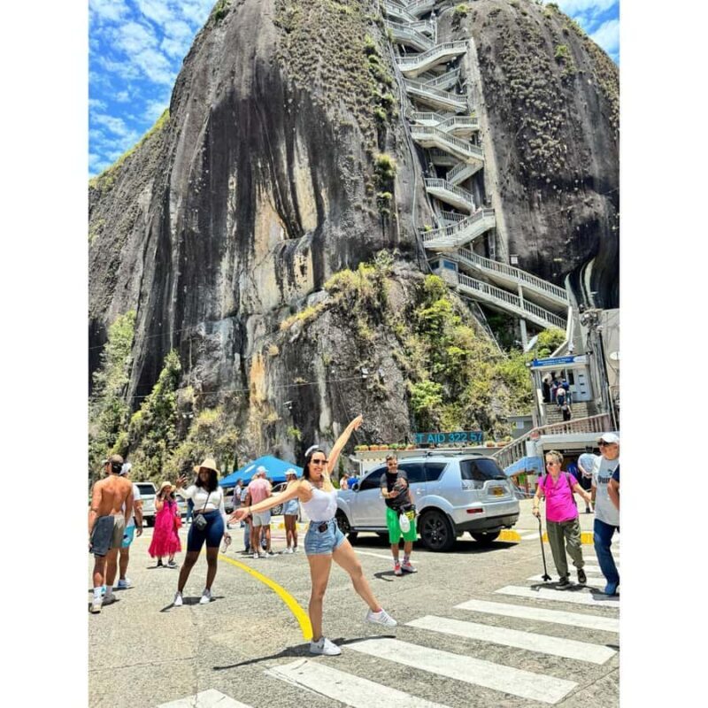 Semi-private tour: Discover the charm of Guatape - The Itinerary: A Day in Guatape