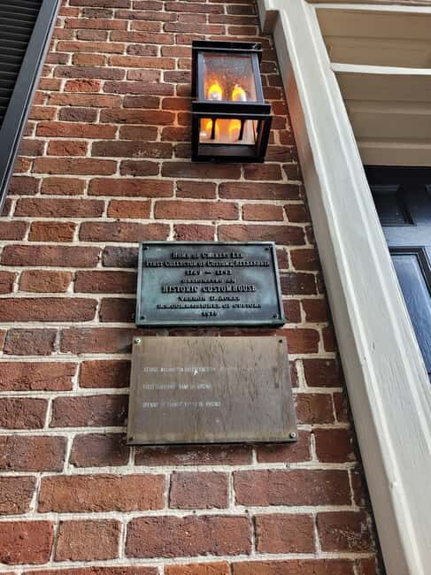Semi-Private Walking Tour Old Town Alexandria & Carlyle - FAQs