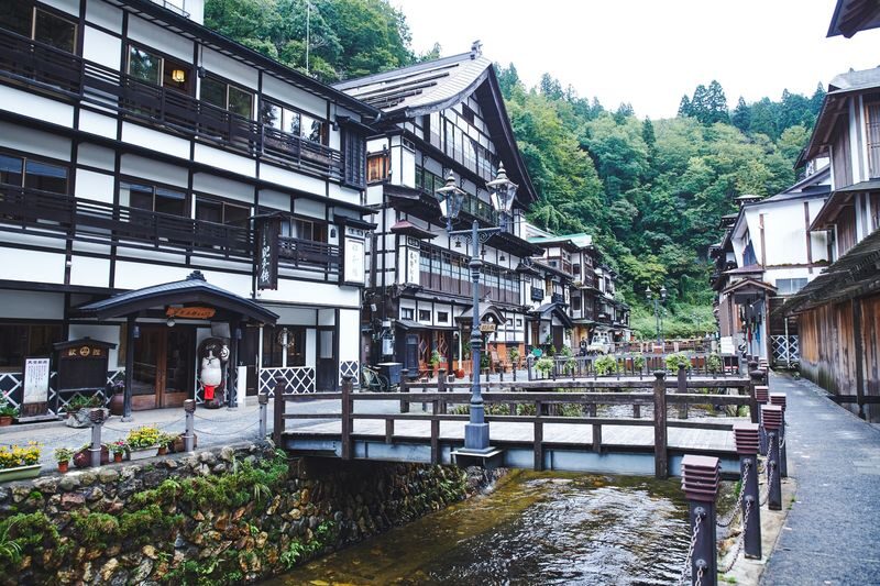 Sendai Naruko Gorge & Ginzan Onsen Autumn Leaves Tour - Ginzan Onsen, a short walk through an old town