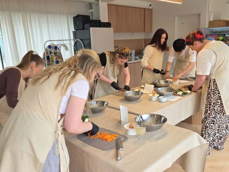 Seoul: Cooking Class and Tour with Michelin-Trained Chef - Key Points