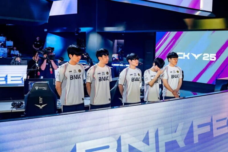 Seoul: Esports Clubhouse Tour, LCK tickets and meal Provided - Key Points