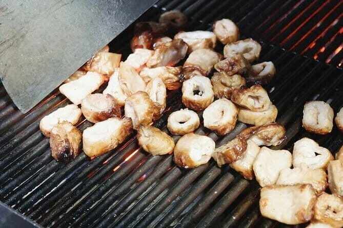 Seoul Food: Banchan, Bibimbap, and Beyond - A Deep Dive into the Seoul Food Experience