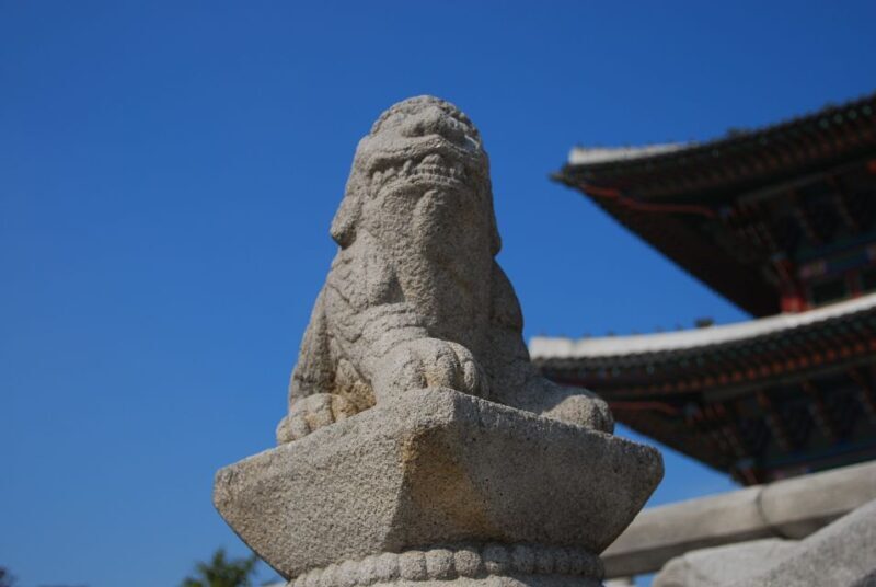 Seoul: Gyeongbok Palace, Bukchon Village, and Gwangjang Tour - Who Will Enjoy This Tour?