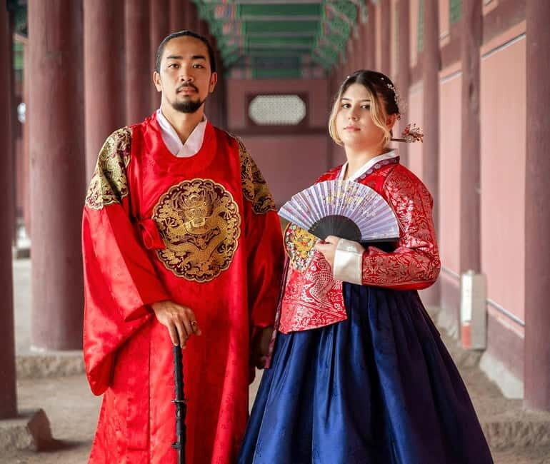Seoul: Hanbok Photo Tour at Gyeongbokgung Palace - A Closer Look at the Hanbok Photo Tour Experience