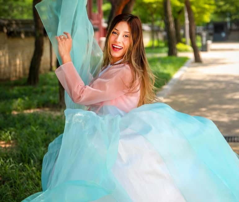 Seoul: Hanbok Photo Tour at Gyeongbokgung Palace - Practical Details & Tips